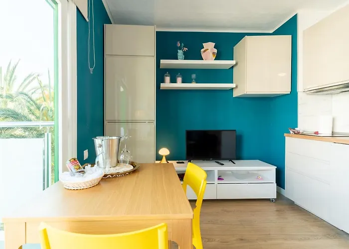 Trendy, Very Well Located *