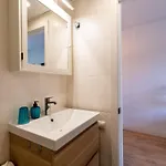 Trendy, Very Well Located Апартаменти *